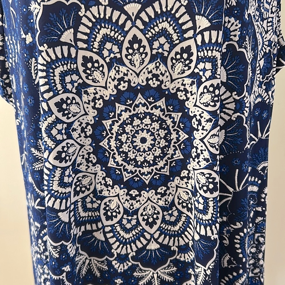 Westport woman’s Mandala Floral Navy blue sleeveless top, crisscross back, 2X - Picture 3 of 11